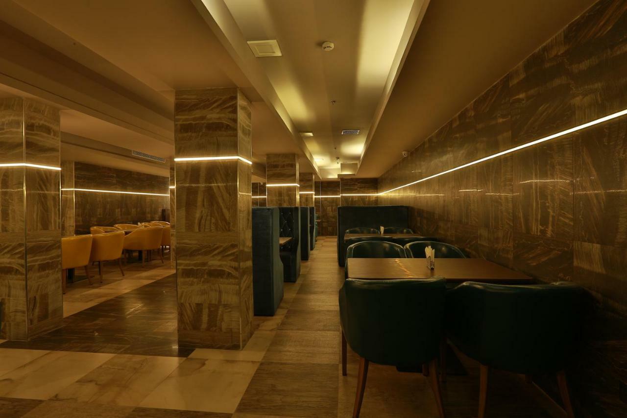 Hotel Luminara Kochi Ngoại thất bức ảnh
