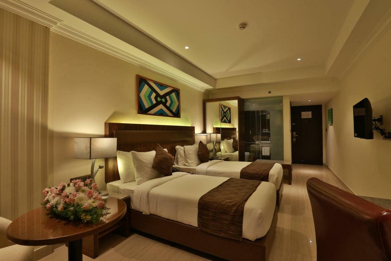 Hotel Luminara Kochi Ngoại thất bức ảnh